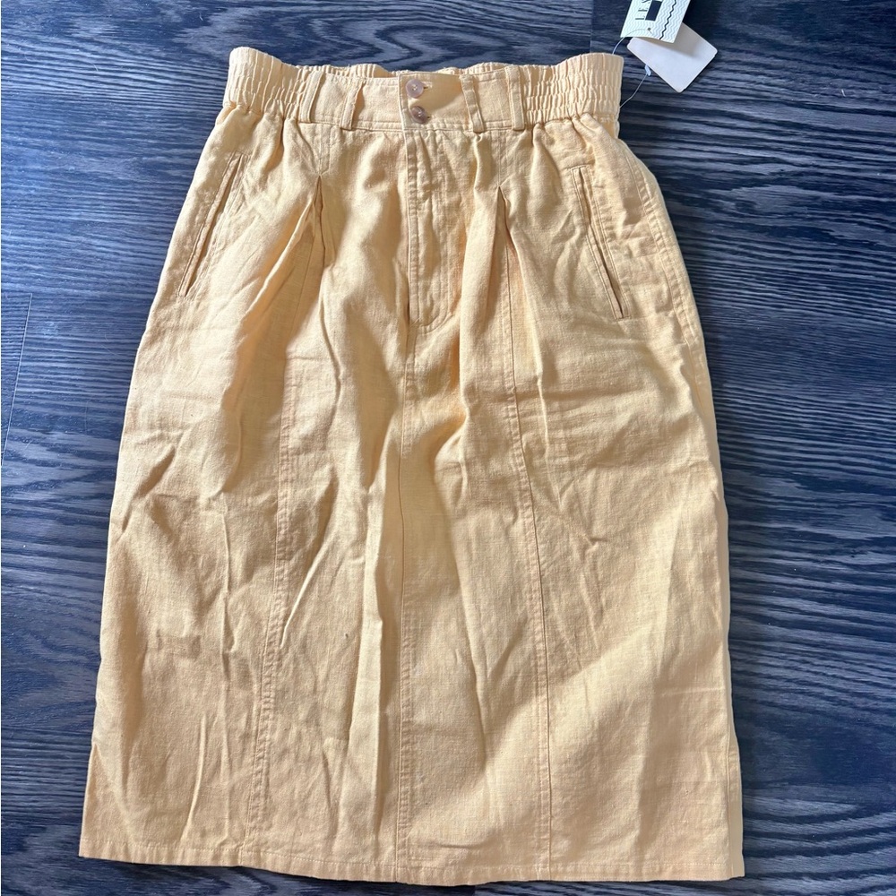 NWT Leslie Fay yellowSkirt Knee-Length
